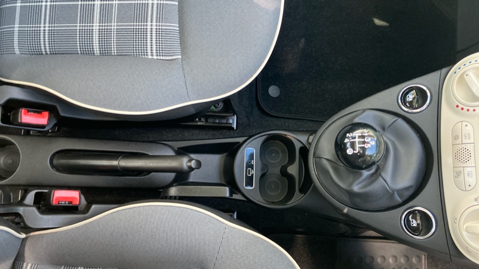 Fiat 500 1.2 Lounge 3dr Petrol Hatchback - Image 25