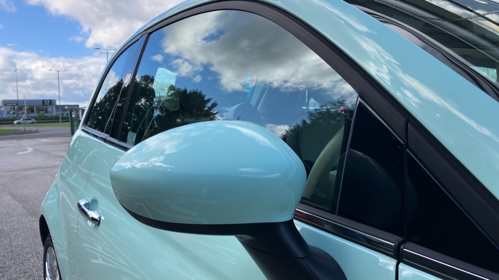 Fiat 500 1.2 Lounge 3dr Petrol Hatchback - Image 30