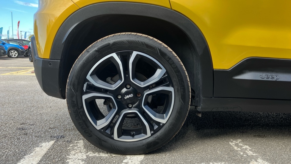 Jeep Avenger 115kW First Edition 54kWh 5dr Auto Electric Hatchback - Image 7