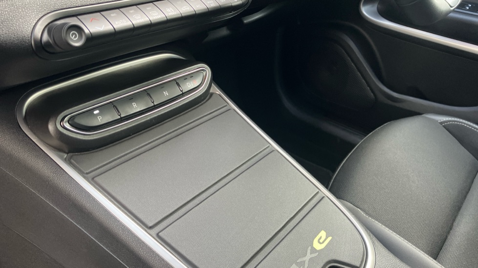 Jeep Avenger 115kW First Edition 54kWh 5dr Auto Electric Hatchback - Image 13