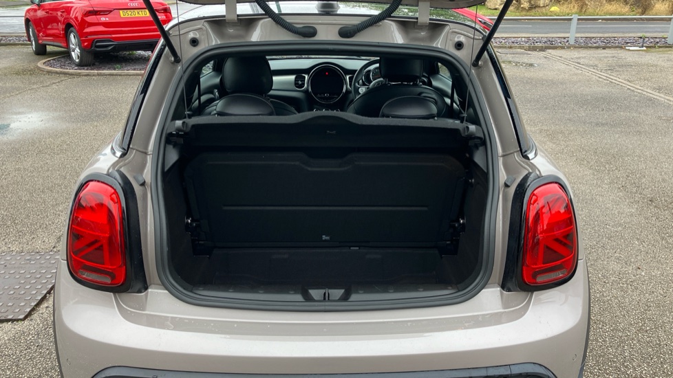 MINI Hatchback 2.0 Cooper S Exclusive 3dr Auto Petrol Hatchback - Image 4