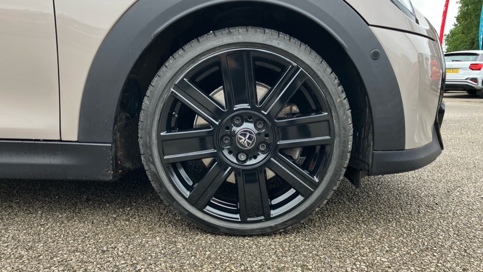 MINI Hatchback 2.0 Cooper S Exclusive 3dr Auto Petrol Hatchback - Image 31