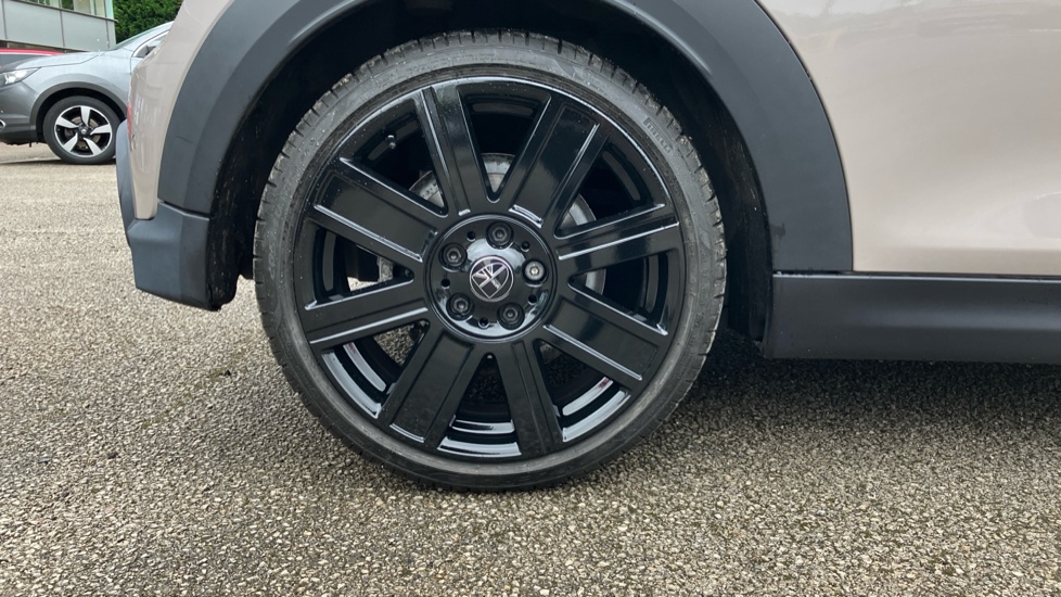 MINI Hatchback 2.0 Cooper S Exclusive 3dr Auto Petrol Hatchback - Image 32