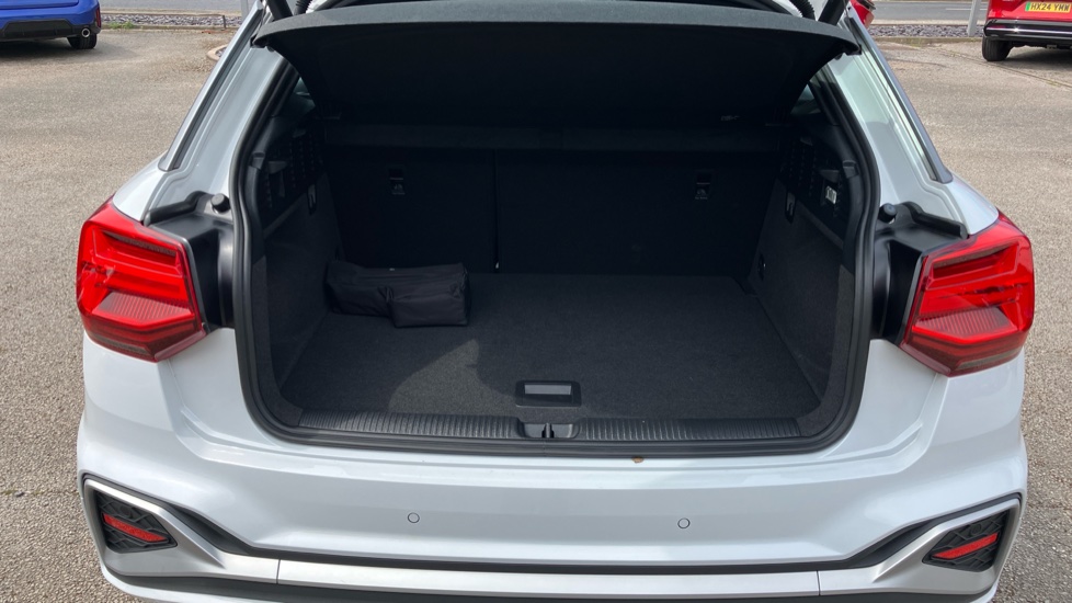 Audi Q2 35 TFSI S Line 5dr S Tronic Petrol Estate - Image 4