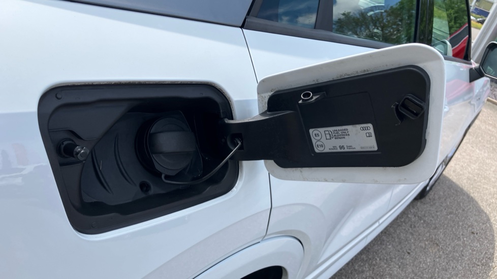 Audi Q2 35 TFSI S Line 5dr S Tronic Petrol Estate - Image 40