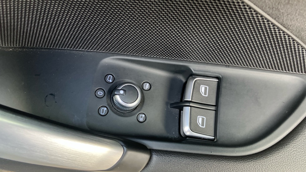 Audi TT 45 TFSI Quattro S Line 2dr S Tronic Petrol Coupe - Image 31