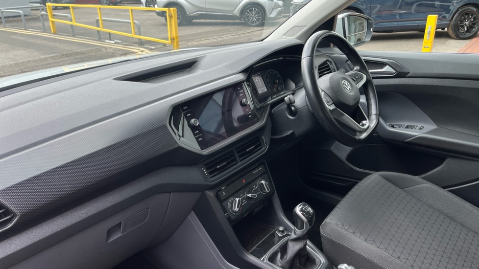 Volkswagen T-Cross 1.0 TSI 115 SE 5dr Petrol Estate - Image 9