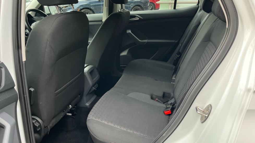 Volkswagen T-Cross 1.0 TSI 115 SE 5dr Petrol Estate - Image 16