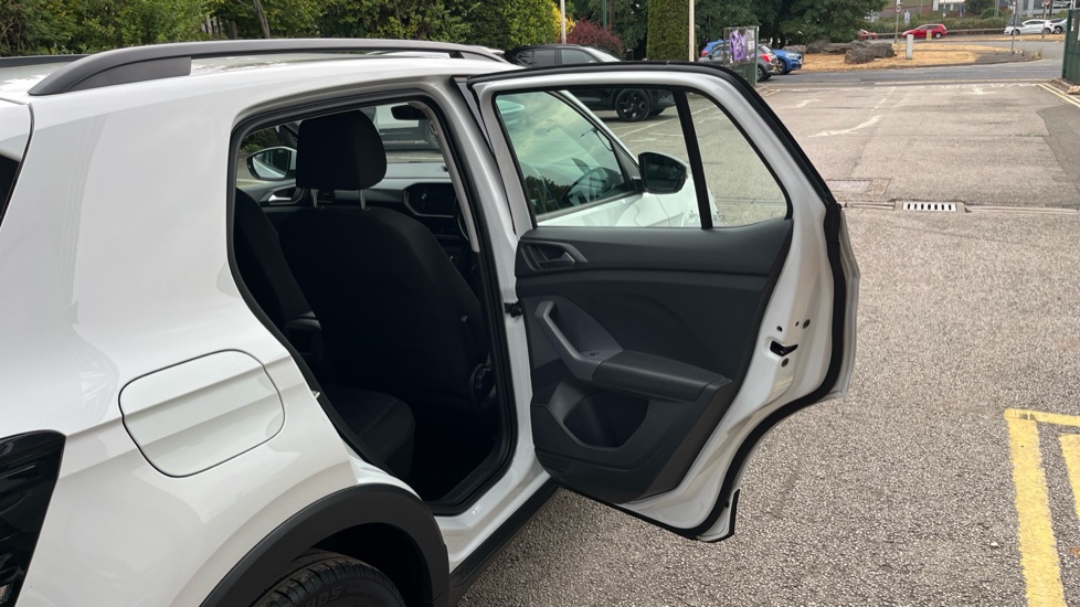 Volkswagen T-Cross 1.0 TSI 115 SE 5dr Petrol Estate - Image 33