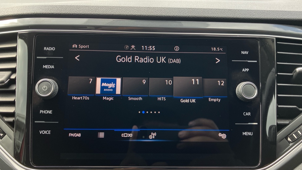 Volkswagen T-Roc 1.5 TSI EVO SEL 5dr Petrol Hatchback - Image 12