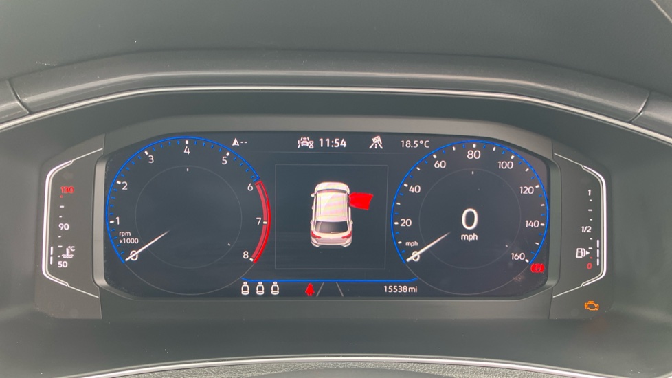 Volkswagen T-Roc 1.5 TSI EVO SEL 5dr Petrol Hatchback - Image 18