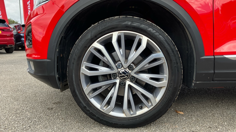 Volkswagen T-Roc 1.5 TSI EVO SEL 5dr Petrol Hatchback - Image 37