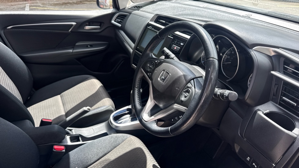 Honda Jazz 1.3 i-VTEC EX Navi 5dr CVT Petrol Hatchback - Image 11