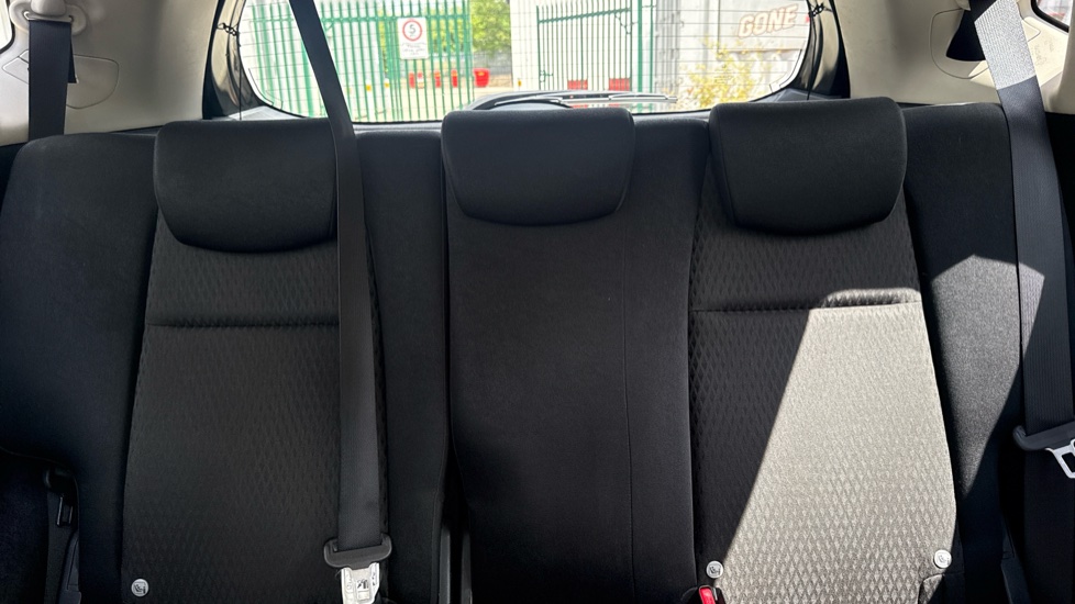 Honda Jazz 1.3 i-VTEC EX Navi 5dr CVT Petrol Hatchback - Image 15