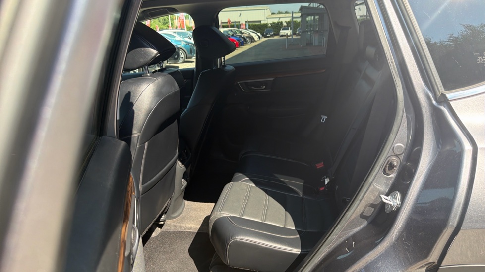 Honda CR-V 1.5 VTEC Turbo EX 5dr Petrol Estate - Image 16