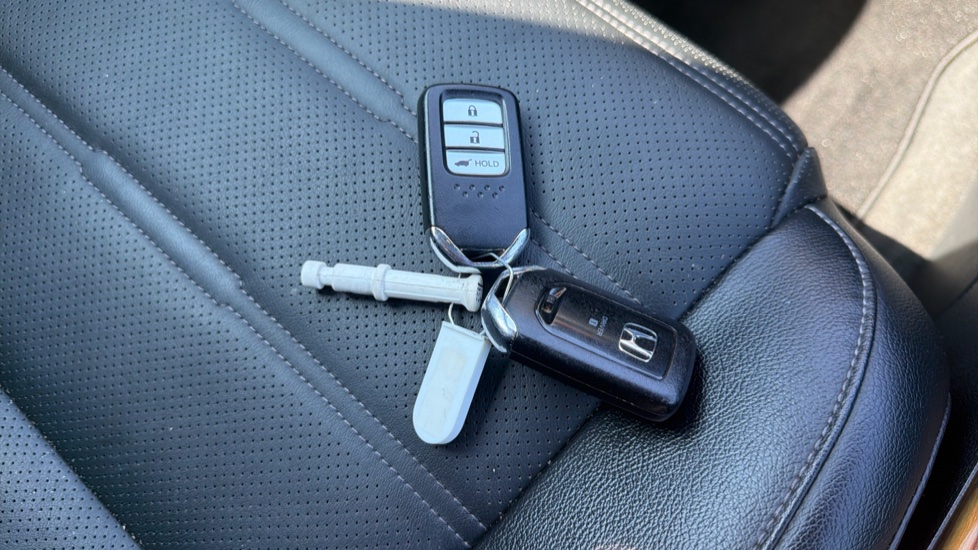 Honda CR-V 1.5 VTEC Turbo EX 5dr Petrol Estate - Image 20