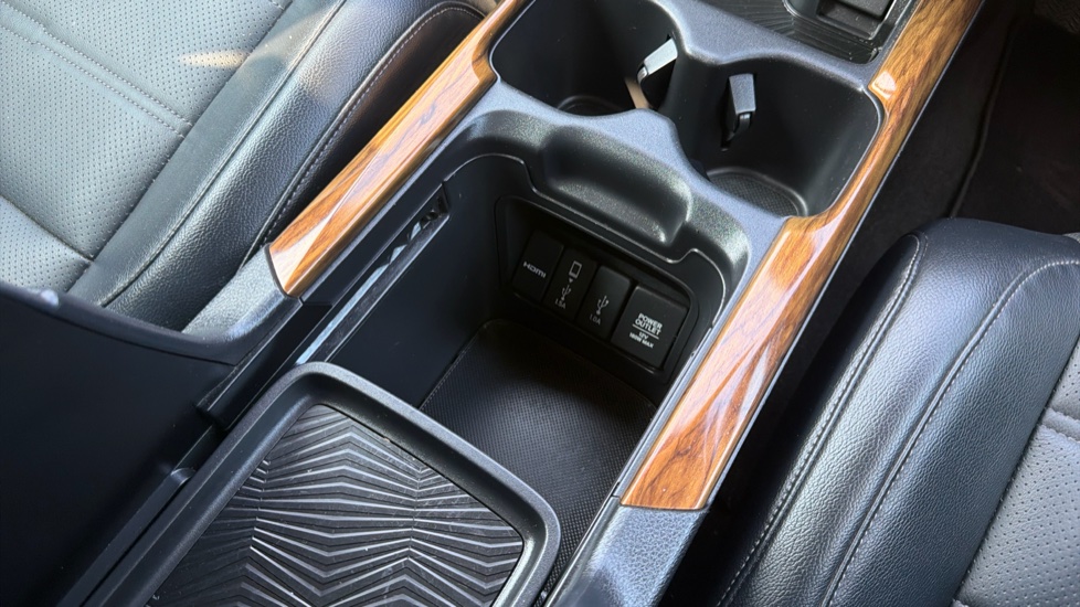 Honda CR-V 1.5 VTEC Turbo EX 5dr Petrol Estate - Image 28