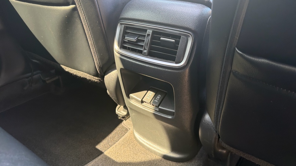 Honda CR-V 1.5 VTEC Turbo EX 5dr Petrol Estate - Image 39
