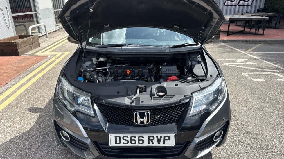 Honda Civic 1.8 i-VTEC SE Plus 5dr [Nav] Petrol Hatchback - Image 8
