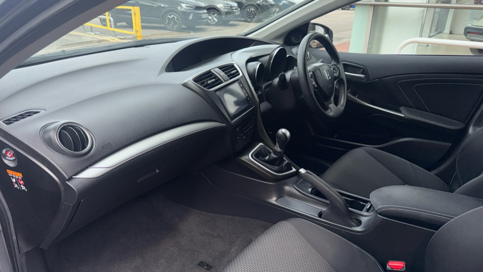 Honda Civic 1.8 i-VTEC SE Plus 5dr [Nav] Petrol Hatchback - Image 9