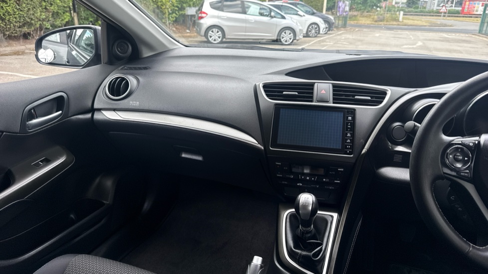Honda Civic 1.8 i-VTEC SE Plus 5dr [Nav] Petrol Hatchback - Image 14