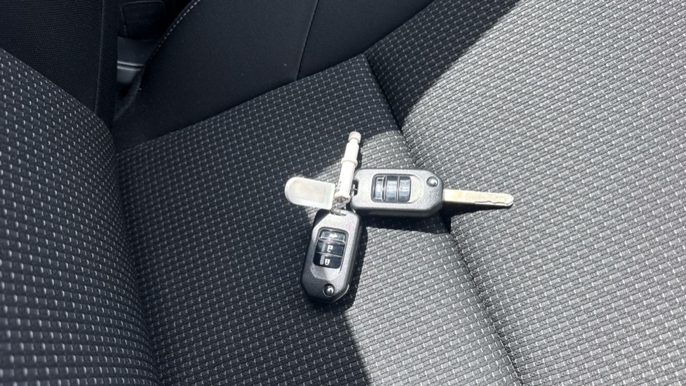 Honda Civic 1.8 i-VTEC SE Plus 5dr [Nav] Petrol Hatchback - Image 20