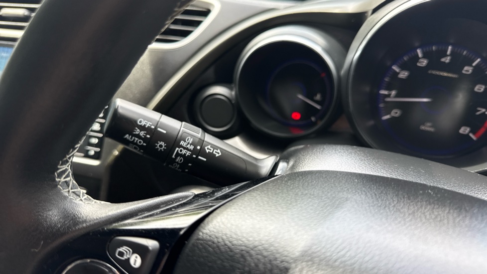 Honda Civic 1.8 i-VTEC SE Plus 5dr [Nav] Petrol Hatchback - Image 29