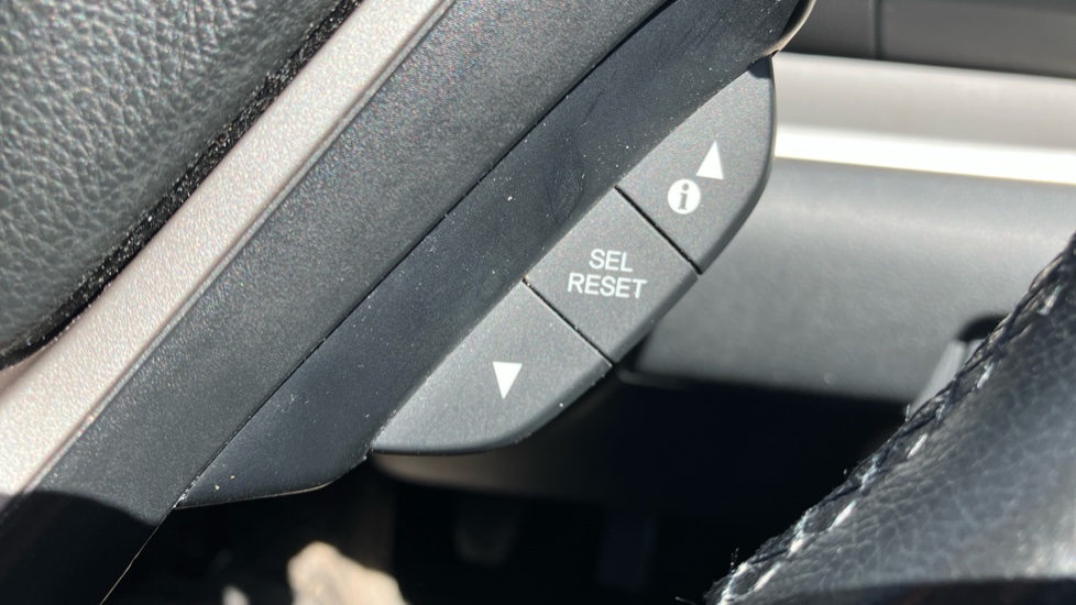 Honda CR-V 2.0 i-VTEC EX 5dr Petrol Estate - Image 23