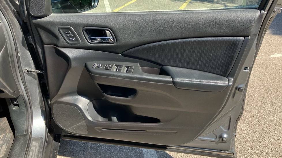 Honda CR-V 2.0 i-VTEC EX 5dr Petrol Estate - Image 30