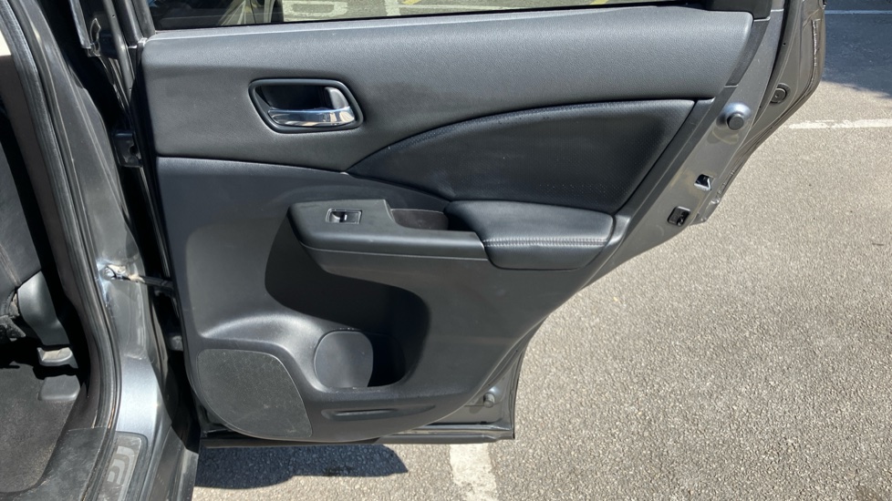 Honda CR-V 2.0 i-VTEC EX 5dr Petrol Estate - Image 31