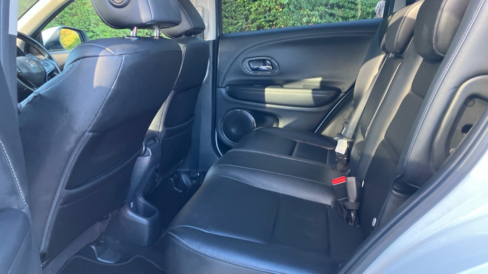 Honda HR-V 1.5 i-VTEC EX 5dr Petrol Hatchback - Image 16