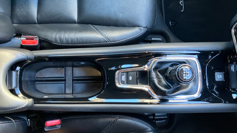 Honda HR-V 1.5 i-VTEC EX 5dr Petrol Hatchback - Image 28
