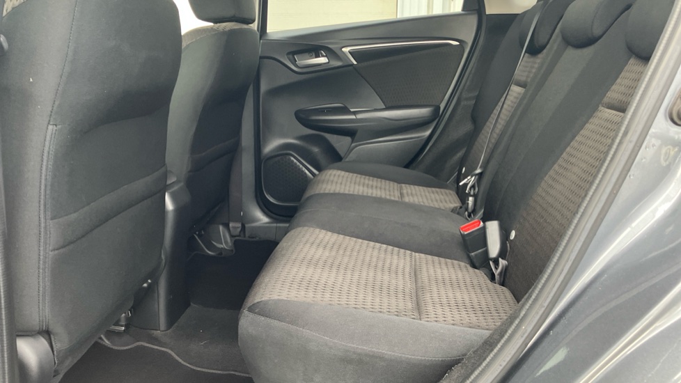 Honda Jazz 1.3 i-VTEC EX Navi 5dr CVT Petrol Hatchback - Image 16