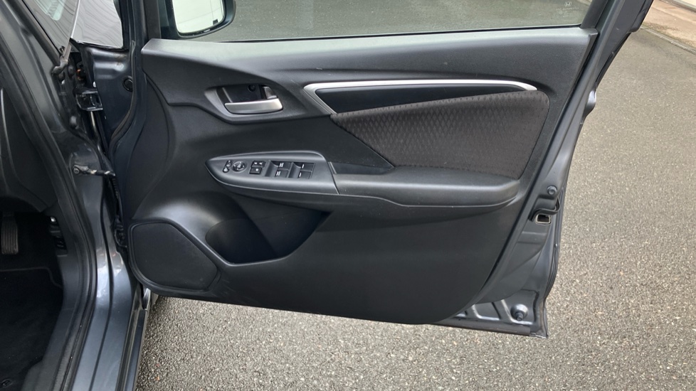 Honda Jazz 1.3 i-VTEC EX Navi 5dr CVT Petrol Hatchback - Image 32