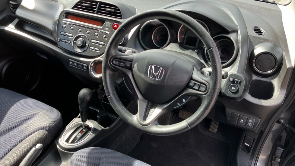 Honda Jazz 1.4 i-VTEC ES Plus 5dr CVT Petrol Hatchback - Image 11
