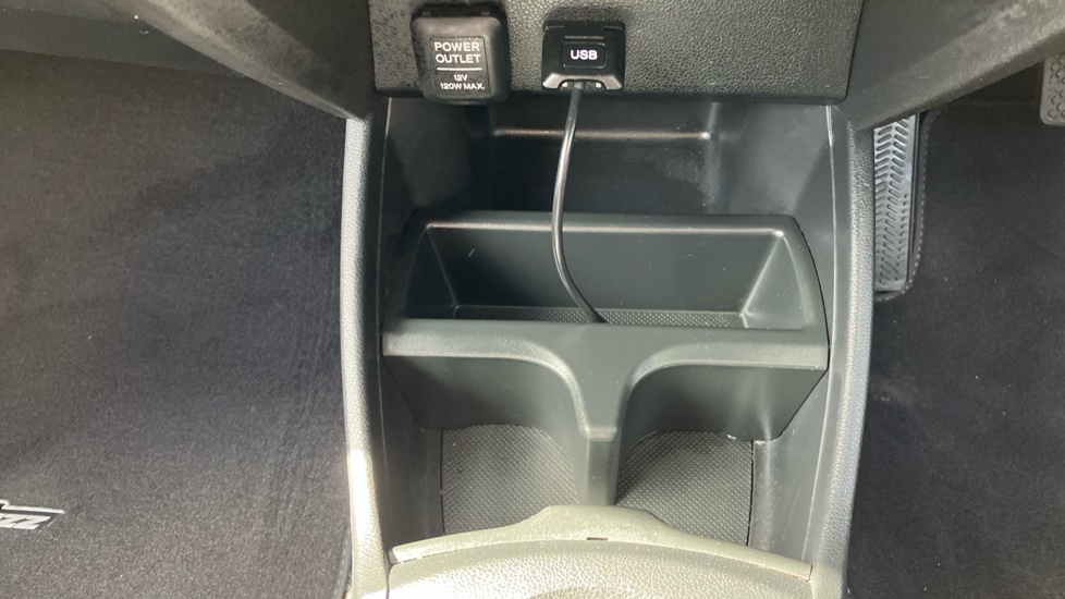Honda Jazz 1.4 i-VTEC ES Plus 5dr CVT Petrol Hatchback - Image 25