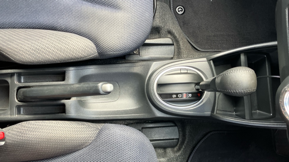 Honda Jazz 1.4 i-VTEC ES Plus 5dr CVT Petrol Hatchback - Image 28