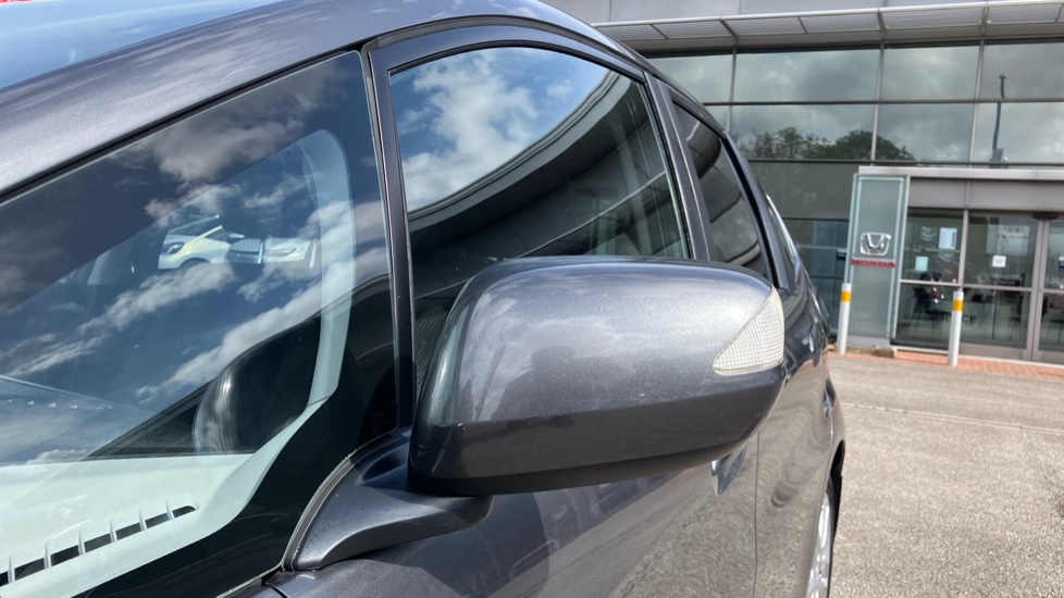Honda Jazz 1.4 i-VTEC ES Plus 5dr CVT Petrol Hatchback - Image 34