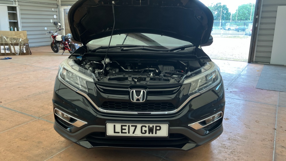 Honda CR-V 2.0 i-VTEC Black Edition 5dr Auto Petrol Estate - Image 8