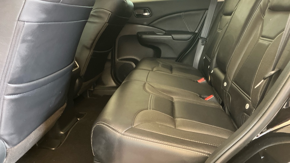 Honda CR-V 2.0 i-VTEC Black Edition 5dr Auto Petrol Estate - Image 16