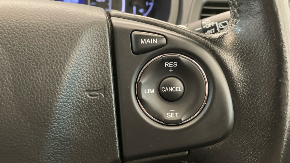 Honda CR-V 2.0 i-VTEC Black Edition 5dr Auto Petrol Estate - Image 21