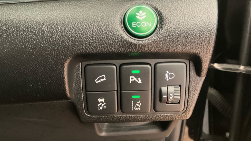 Honda CR-V 2.0 i-VTEC Black Edition 5dr Auto Petrol Estate - Image 25
