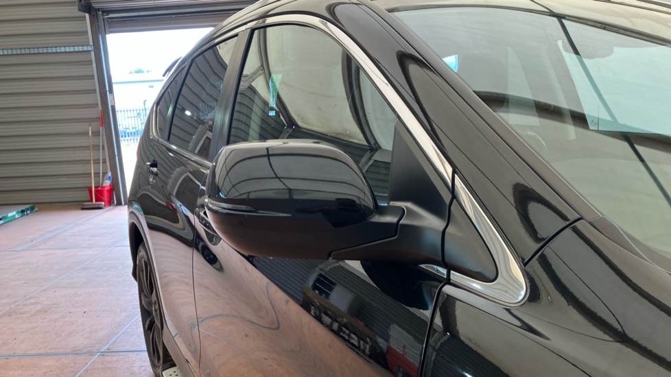 Honda CR-V 2.0 i-VTEC Black Edition 5dr Auto Petrol Estate - Image 35