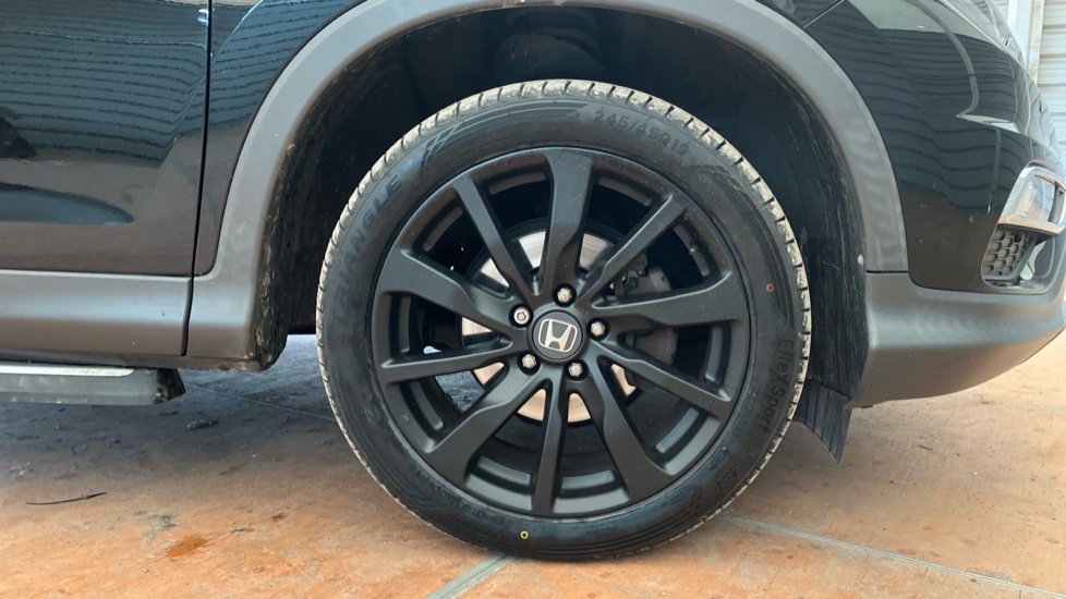 Honda CR-V 2.0 i-VTEC Black Edition 5dr Auto Petrol Estate - Image 36