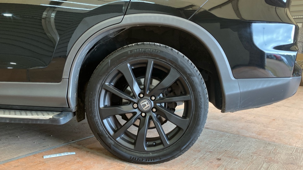 Honda CR-V 2.0 i-VTEC Black Edition 5dr Auto Petrol Estate - Image 38