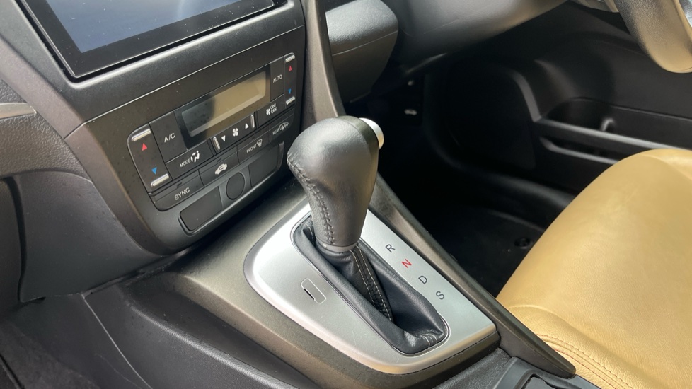 Honda Civic 1.8 i-VTEC SE Plus 5dr Auto [Nav] Petrol Hatchback - Image 13