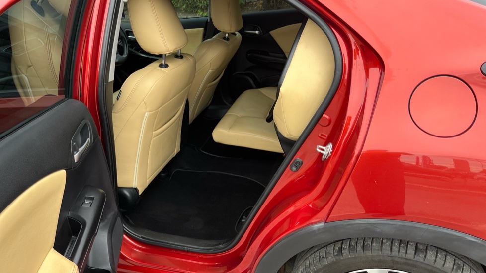 Honda Civic 1.8 i-VTEC SE Plus 5dr Auto [Nav] Petrol Hatchback - Image 37