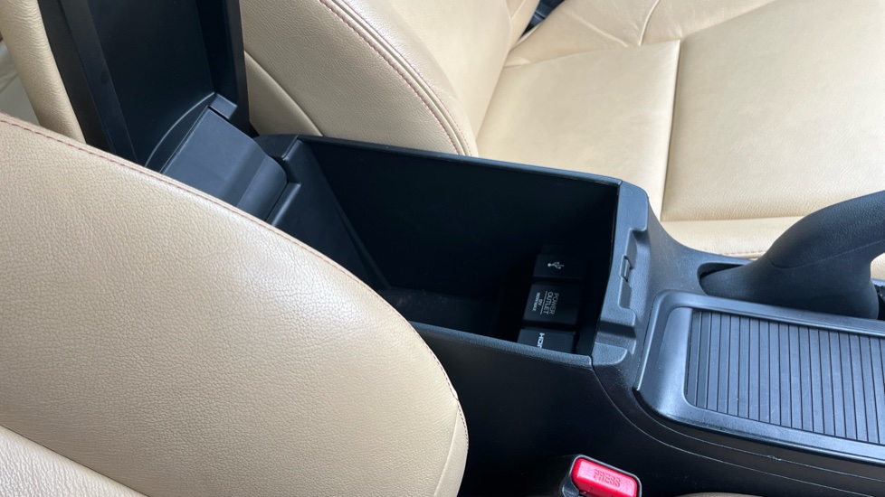 Honda Civic 1.8 i-VTEC SE Plus 5dr Auto [Nav] Petrol Hatchback - Image 48