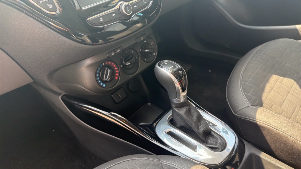 Vauxhall Corsa 1.4 SE 5dr Auto Petrol Hatchback - Image 13