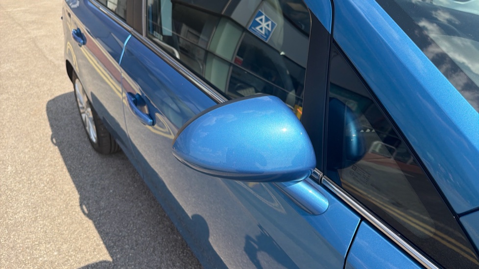 Vauxhall Corsa 1.4 SE 5dr Auto Petrol Hatchback - Image 25